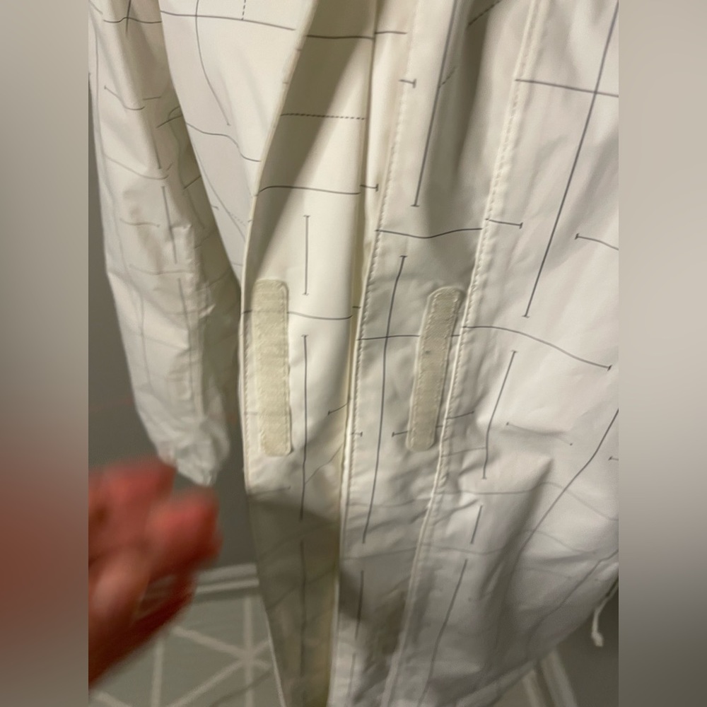 The North Face Hooded Windbreaker Raincoat Medium - Picture 6 of 7